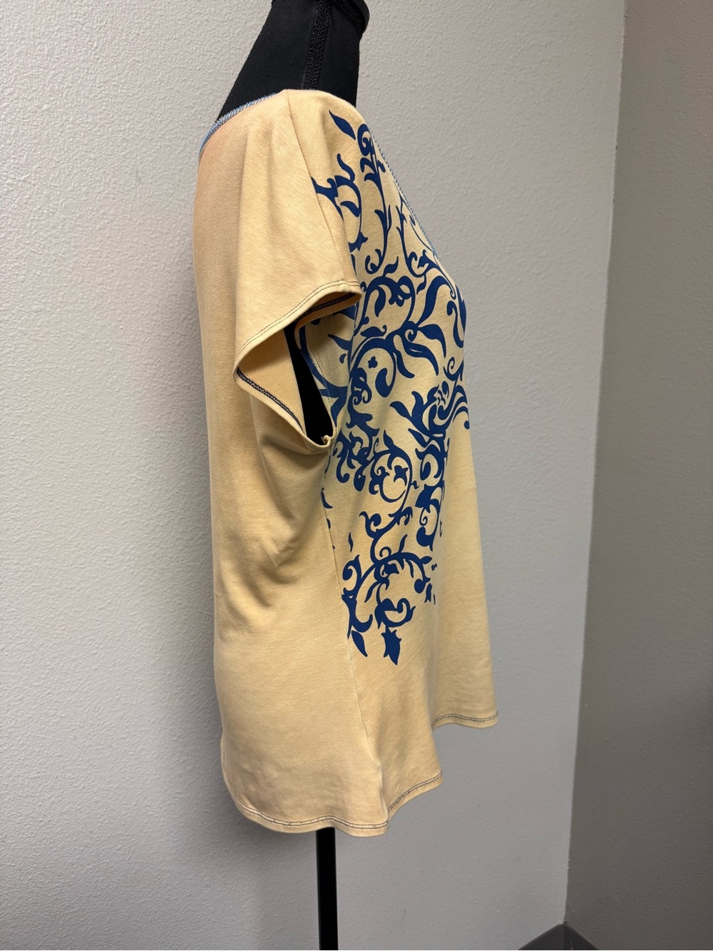 BambooCo XL Pima Cotton Navy Scroll Graphic Tan Stretch Short Sleeve Tee Top - Picture 4 of 14